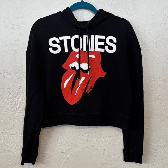 the Rolling Stones Tops - The Rolling Stones Cropped Fleece Graphic Concert Hoodie Sweatshirt L